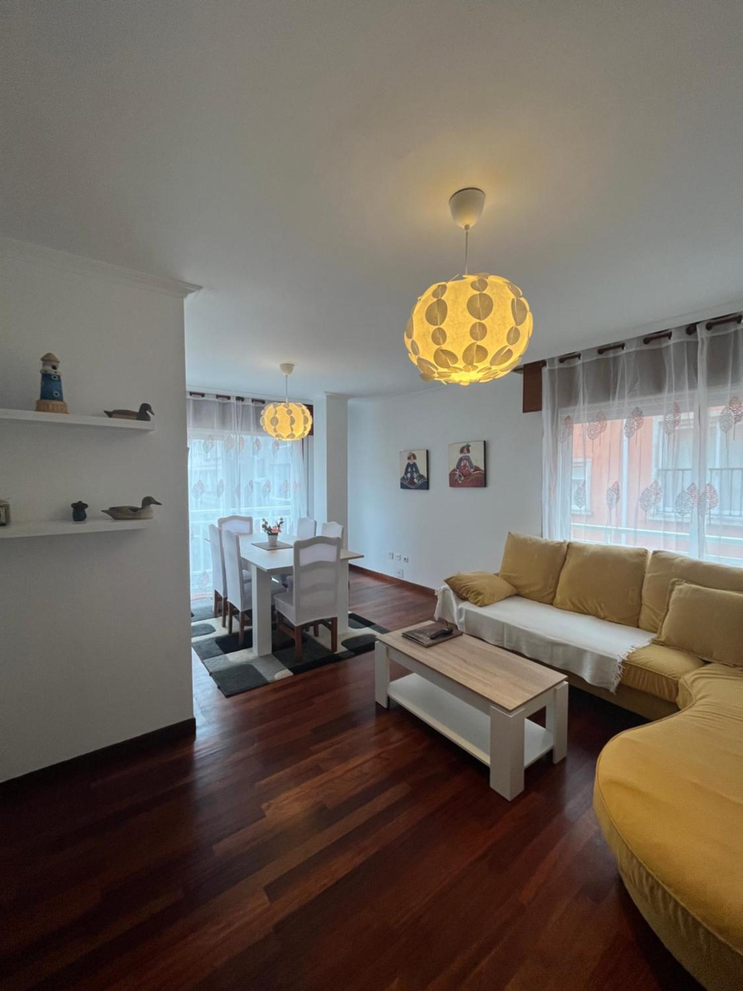 Apartamento Xacobe Grove, 120 Metros Totalmente Equipado, Luminoso, Centrico Y Con Plaza De Garaje オ・グローベ エクステリア 写真