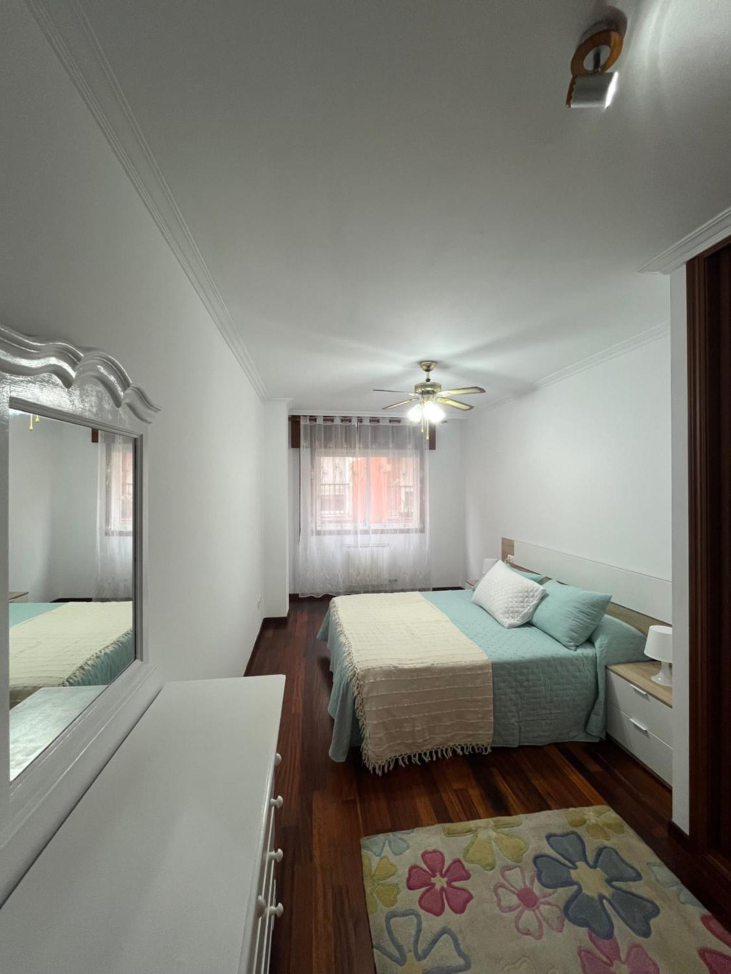 Apartamento Xacobe Grove, 120 Metros Totalmente Equipado, Luminoso, Centrico Y Con Plaza De Garaje オ・グローベ エクステリア 写真